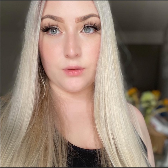 Meet your Posher, Dominique - Picture 1 of 1